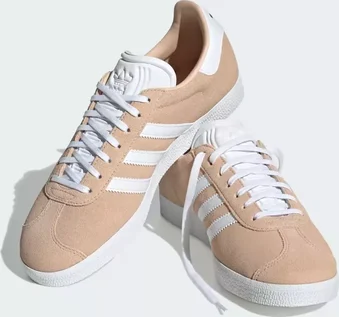 adidas Gazelle halo blush/cloud white/core black