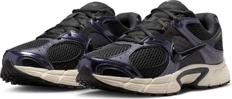 Nike V5 RNR off noir/gridiron/metallic silver/black