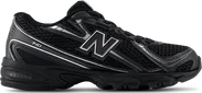 New Balance 740 black