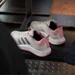 adidas Everyset Trainer Chalk white/iron metallic/lucid Pink