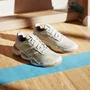 adidas Stabil 16 Indoor off white/Gold metallic/crystal Sand